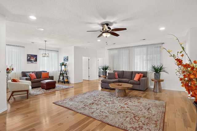 1029 Prairie Zinnia Drive, Bernalillo, NM 87004