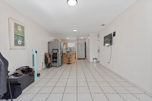700 SE 9th Court 206, Hialeah, FL 33010