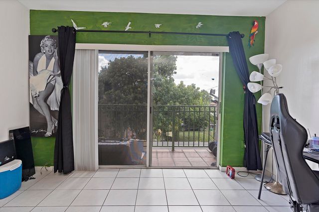 700 SE 9th Court 206, Hialeah, FL 33010