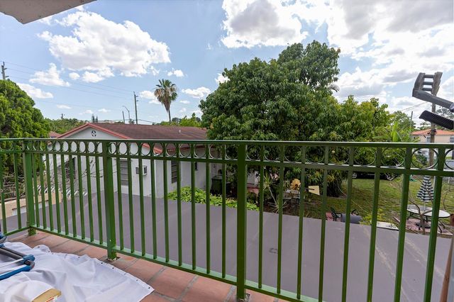 700 SE 9th Court 206, Hialeah, FL 33010