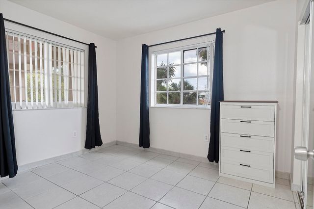 700 SE 9th Court 206, Hialeah, FL 33010