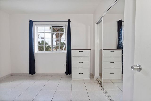 700 SE 9th Court 206, Hialeah, FL 33010