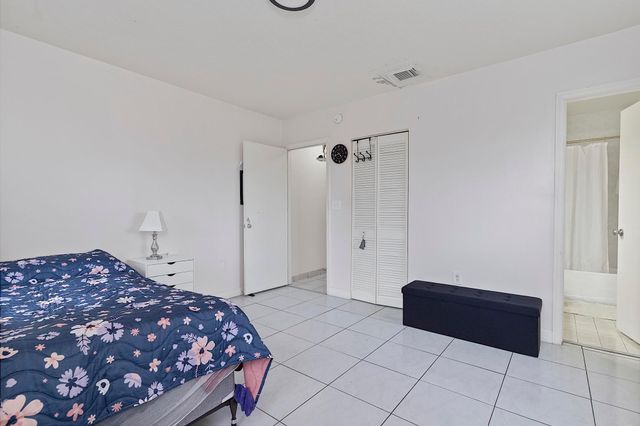 700 SE 9th Court 206, Hialeah, FL 33010