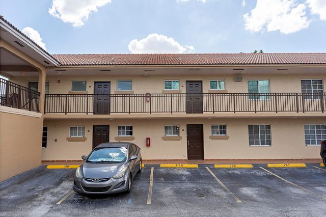 700 SE 9th Court 206, Hialeah, FL 33010