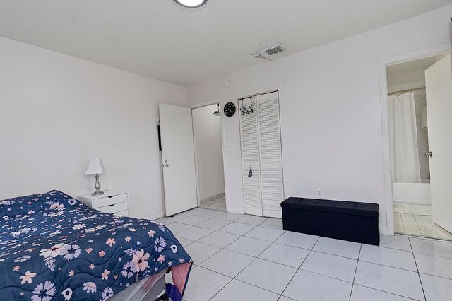 700 SE 9th Court 206, Hialeah, FL 33010