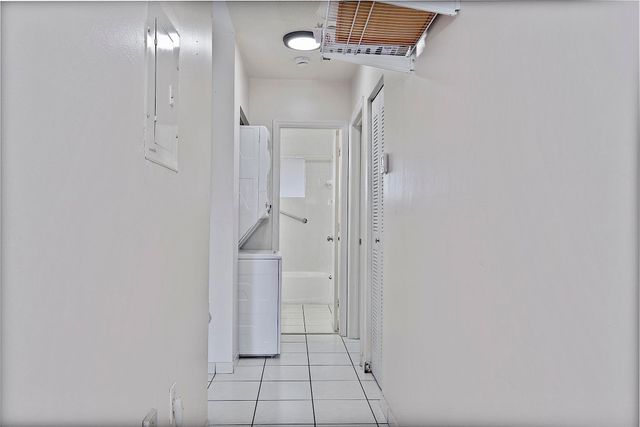 700 SE 9th Court 206, Hialeah, FL 33010