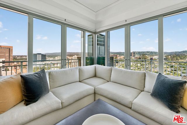 10727 Wilshire Boulevard 1802, Los Angeles, CA 90024