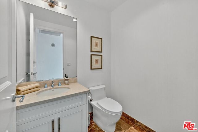 10727 Wilshire Boulevard 1802, Los Angeles, CA 90024