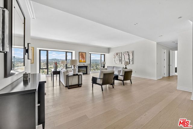 10727 Wilshire Boulevard 1802, Los Angeles, CA 90024