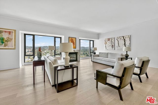 10727 Wilshire Boulevard 1802, Los Angeles, CA 90024
