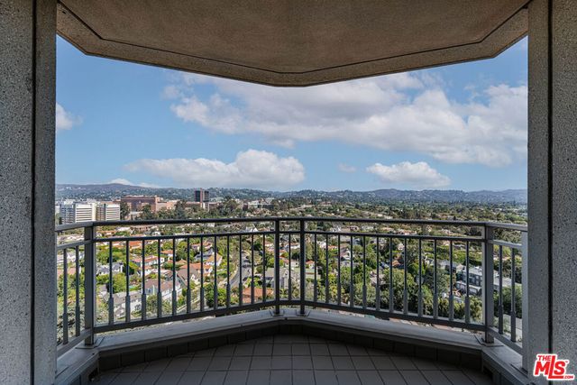 10727 Wilshire Boulevard 1802, Los Angeles, CA 90024