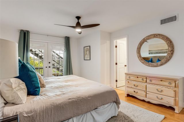 125 Comanche PT, Point Venture, TX 78645