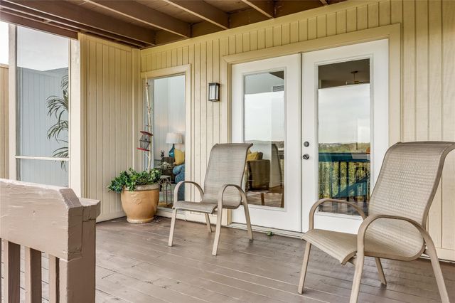 125 Comanche PT, Point Venture, TX 78645