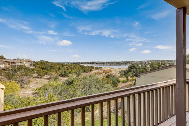 125 Comanche PT, Point Venture, TX 78645