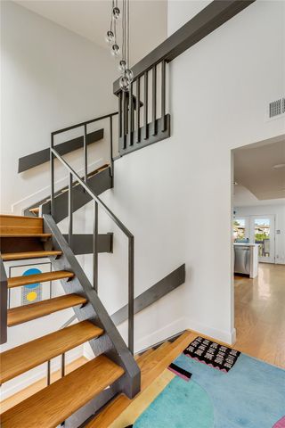 125 Comanche PT, Point Venture, TX 78645