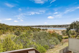 125 Comanche PT, Point Venture, TX 78645