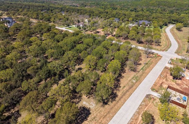 2513 Buckskin Drive, Granbury, TX 76049