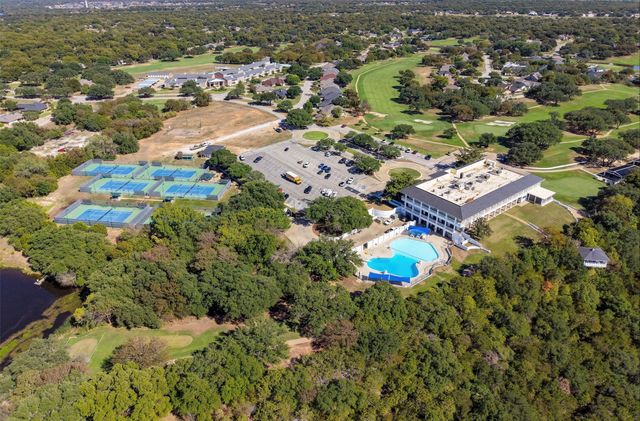 2513 Buckskin Drive, Granbury, TX 76049