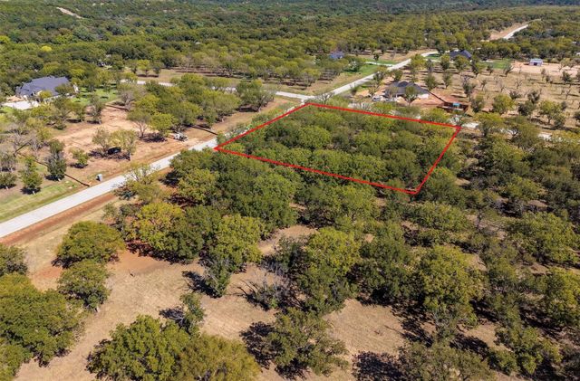 2513 Buckskin Drive, Granbury, TX 76049