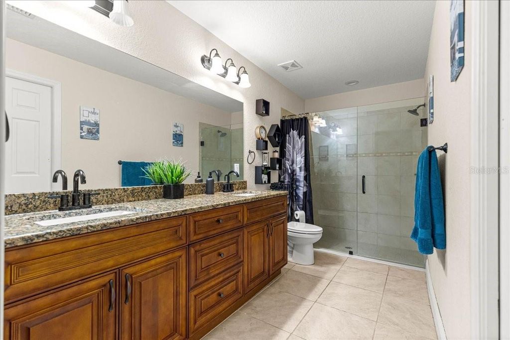 Image 15 of property listing at 14544 SW 24TH COURT ROAD, Ocala, FL 34473