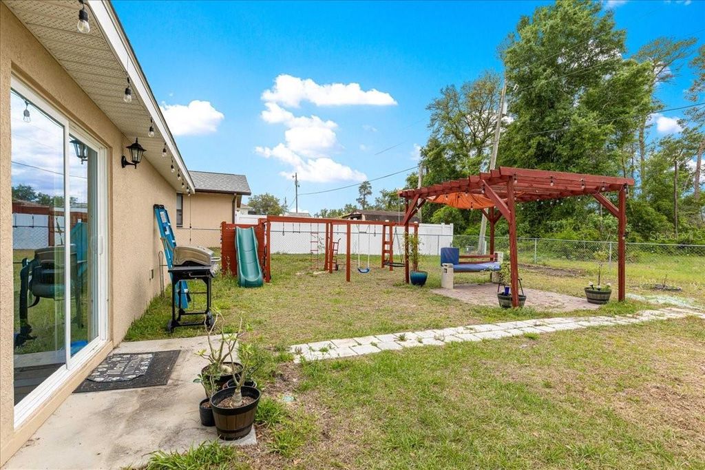 Image 20 of property listing at 14544 SW 24TH COURT ROAD, Ocala, FL 34473