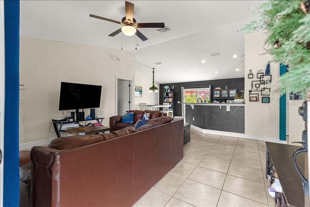 Image 6 of property listing at 14544 SW 24TH COURT ROAD, Ocala, FL 34473