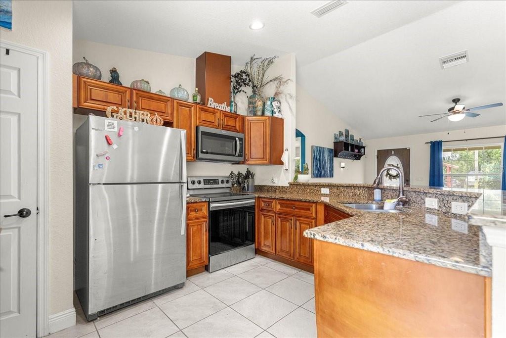 Image 8 of property listing at 14544 SW 24TH COURT ROAD, Ocala, FL 34473
