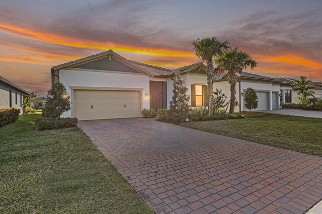 786 SE Courances Drive, Port St. Lucie, FL 34984