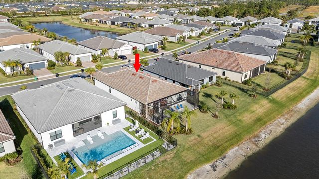 786 SE Courances Drive, Port St. Lucie, FL 34984