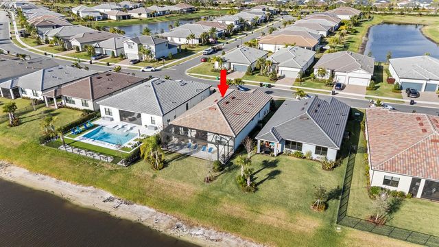 786 SE Courances Drive, Port St. Lucie, FL 34984