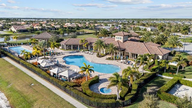 786 SE Courances Drive, Port St. Lucie, FL 34984