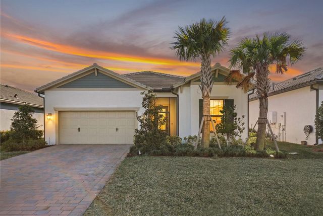 786 SE Courances Drive, Port St. Lucie, FL 34984