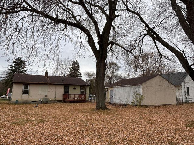 1367 Skillman Avenue E, Maplewood, MN 55109
