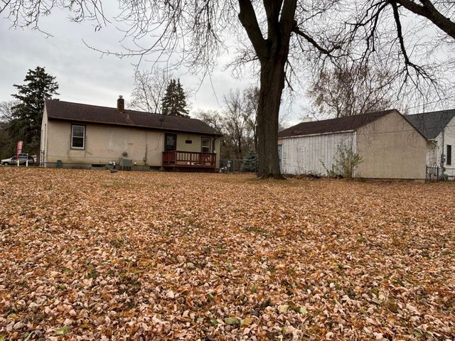 1367 Skillman Avenue E, Maplewood, MN 55109