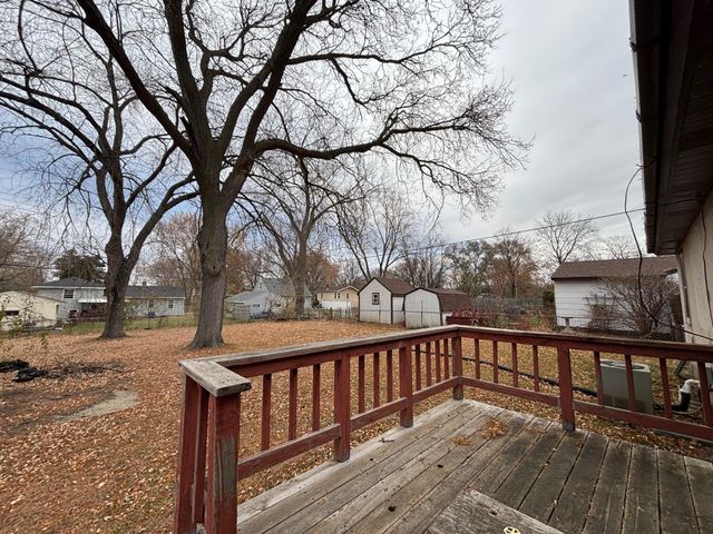 1367 Skillman Avenue E, Maplewood, MN 55109