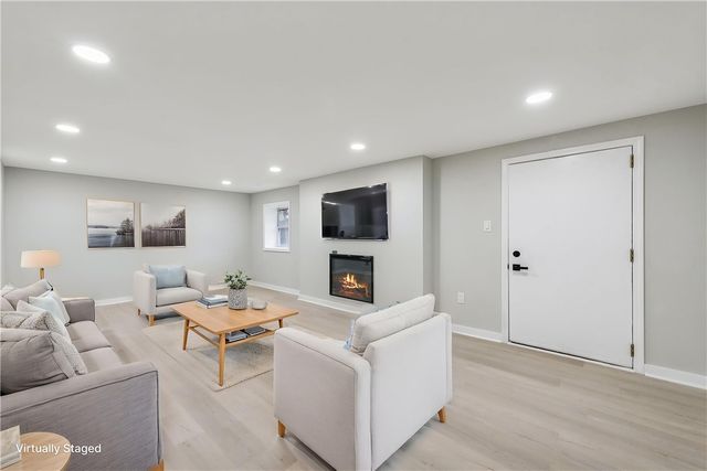 4531 Ridgeview Dr, Hempfield Twp, PA 15601