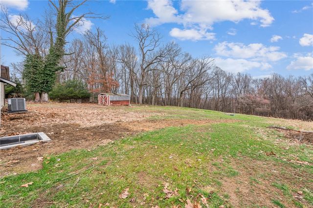 4531 Ridgeview Dr, Hempfield Twp, PA 15601