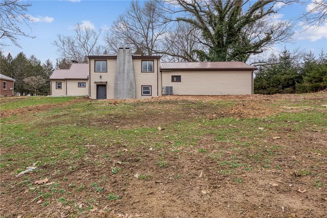 4531 Ridgeview Dr, Hempfield Twp, PA 15601