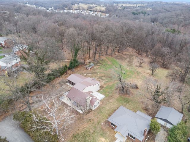 4531 Ridgeview Dr, Hempfield Twp, PA 15601