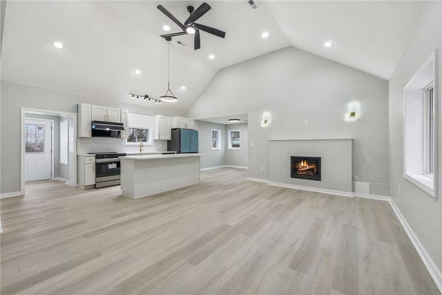 4531 Ridgeview Dr, Hempfield Twp, PA 15601