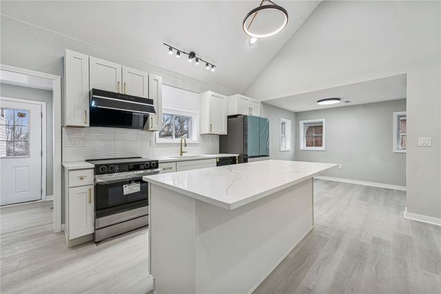 4531 Ridgeview Dr, Hempfield Twp, PA 15601