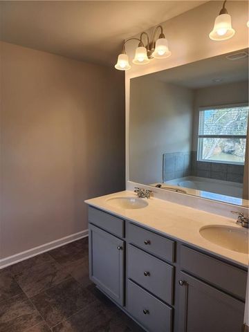 2822 Saratoga Lake View, Decatur, GA 30034