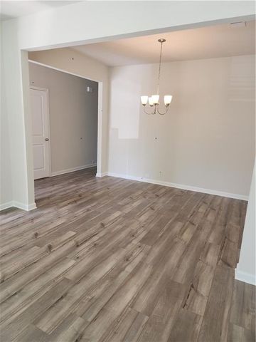 2822 Saratoga Lake View, Decatur, GA 30034