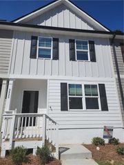 2822 Saratoga Lake View, Decatur, GA 30034