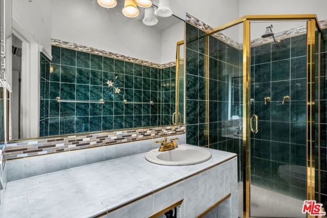 8025 Redlands Street 15, Los Angeles, CA 90293