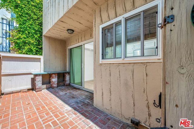 8025 Redlands Street 15, Los Angeles, CA 90293