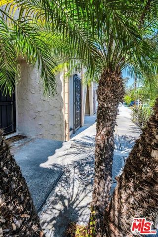 8025 Redlands Street 15, Los Angeles, CA 90293