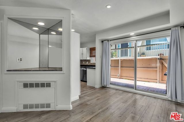 8025 Redlands Street 15, Los Angeles, CA 90293
