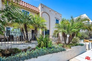 8025 Redlands Street 15, Los Angeles, CA 90293