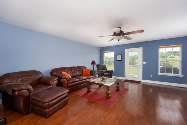 17 Rivers Edge Road, Dunlap, TN 37327